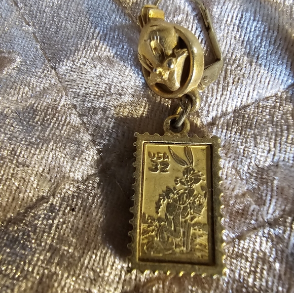 Gold Tweety and Bugs Bunny postage stamp earrings - Picture 2 of 5